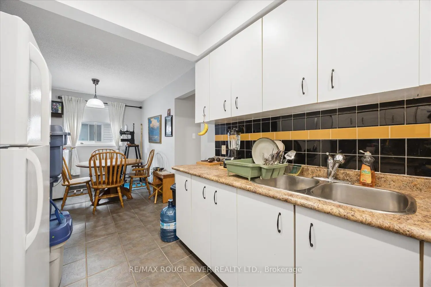 79 Broadlands Crescent photo 3
