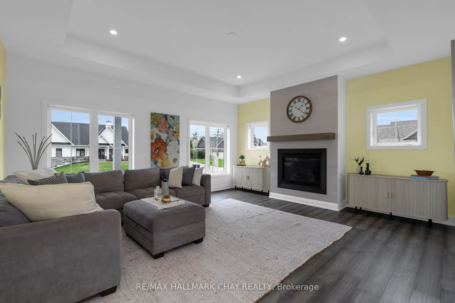 41 Thoroughbred Drive photo 2