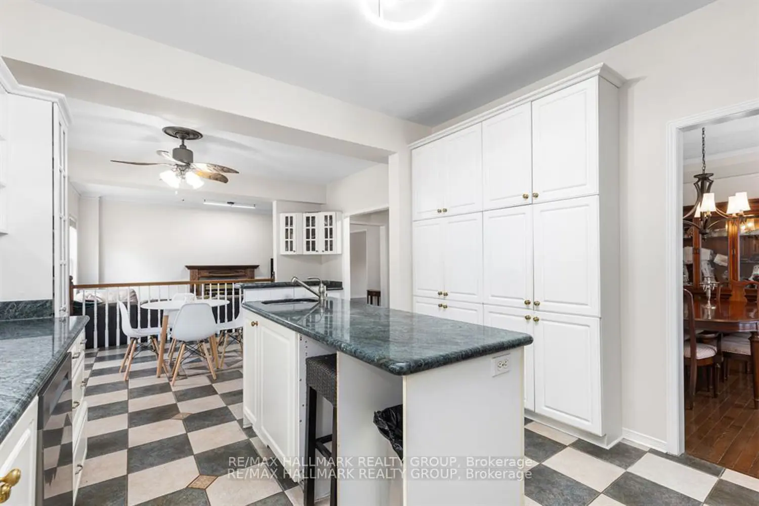 1404 Montresor Way photo 5