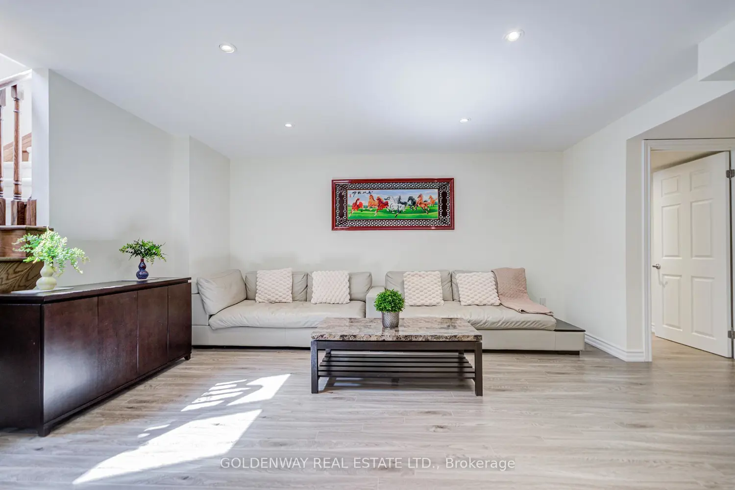 Additional image 17 of 9 Duke Of Cornwall Drive