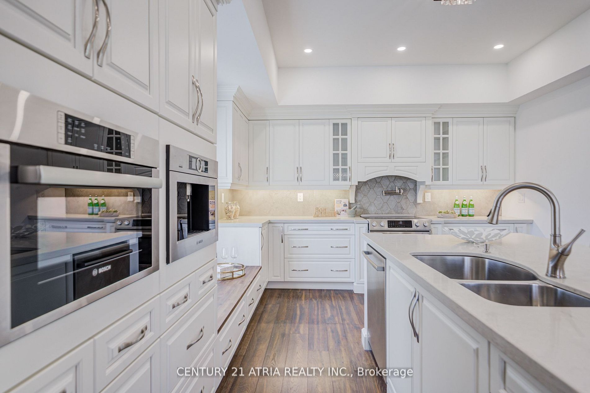 Additional image 3 of 27 Denlow Boulevard, Toronto, ON, M3B 1P5