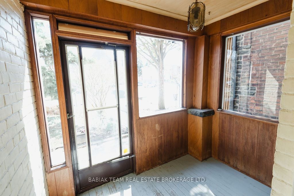 Additional image 3 of 32 Radford Avenue, Toronto, ON, M6R 1Z6