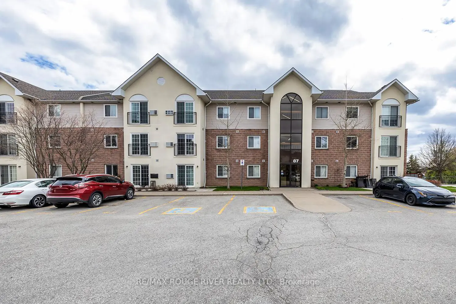 87 Aspen Springs Drive 307 photo 2