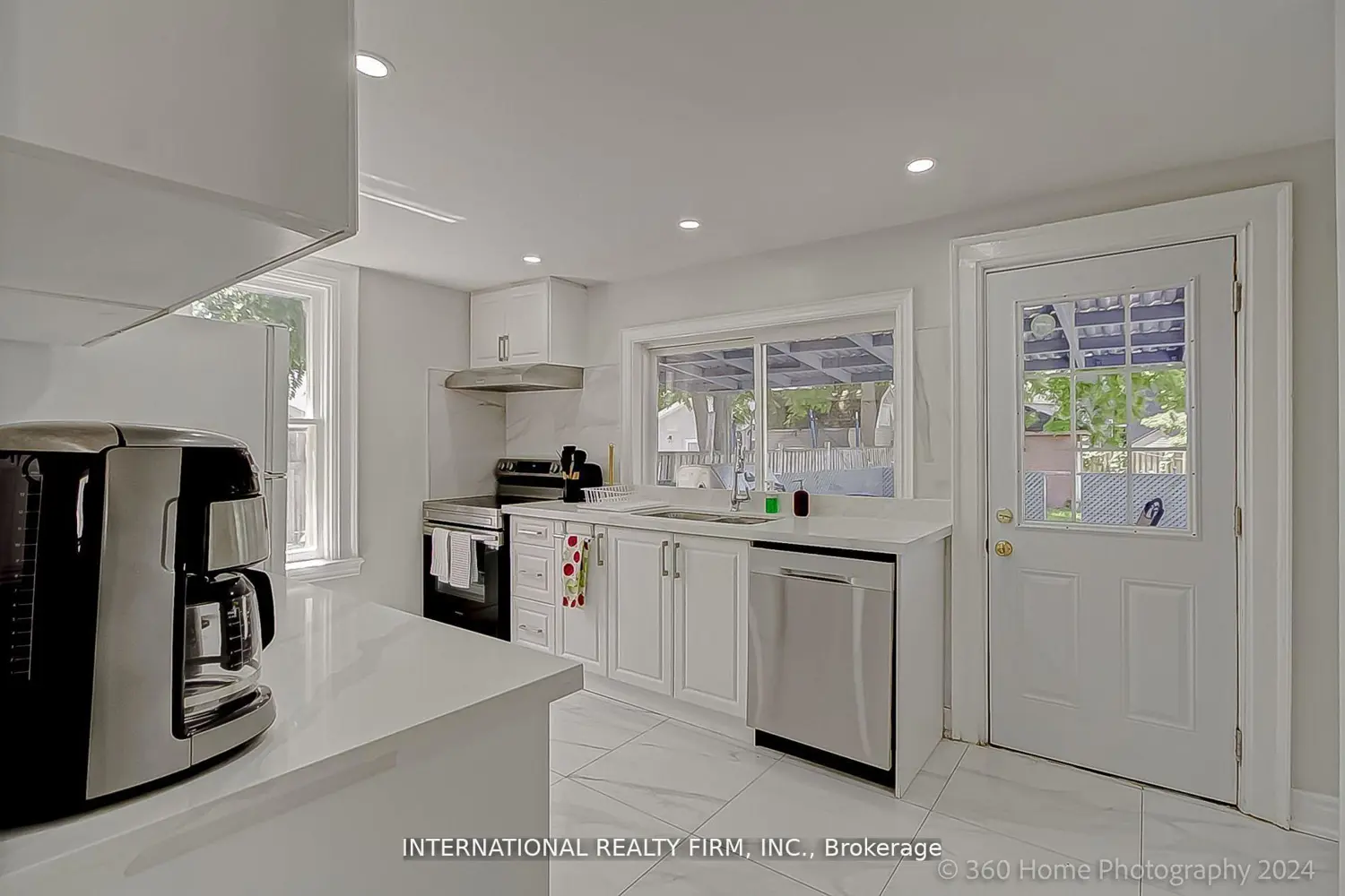 Additional image 9 of 304 Innisfil Street