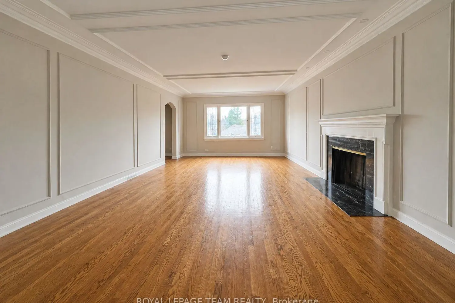 84 Riverdale Avenue photo 2