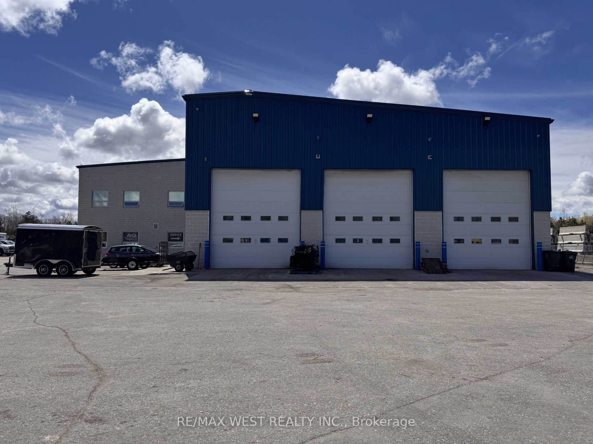 21 Bertram Industrial Parkway, Springwater, ON, L9X 1L1