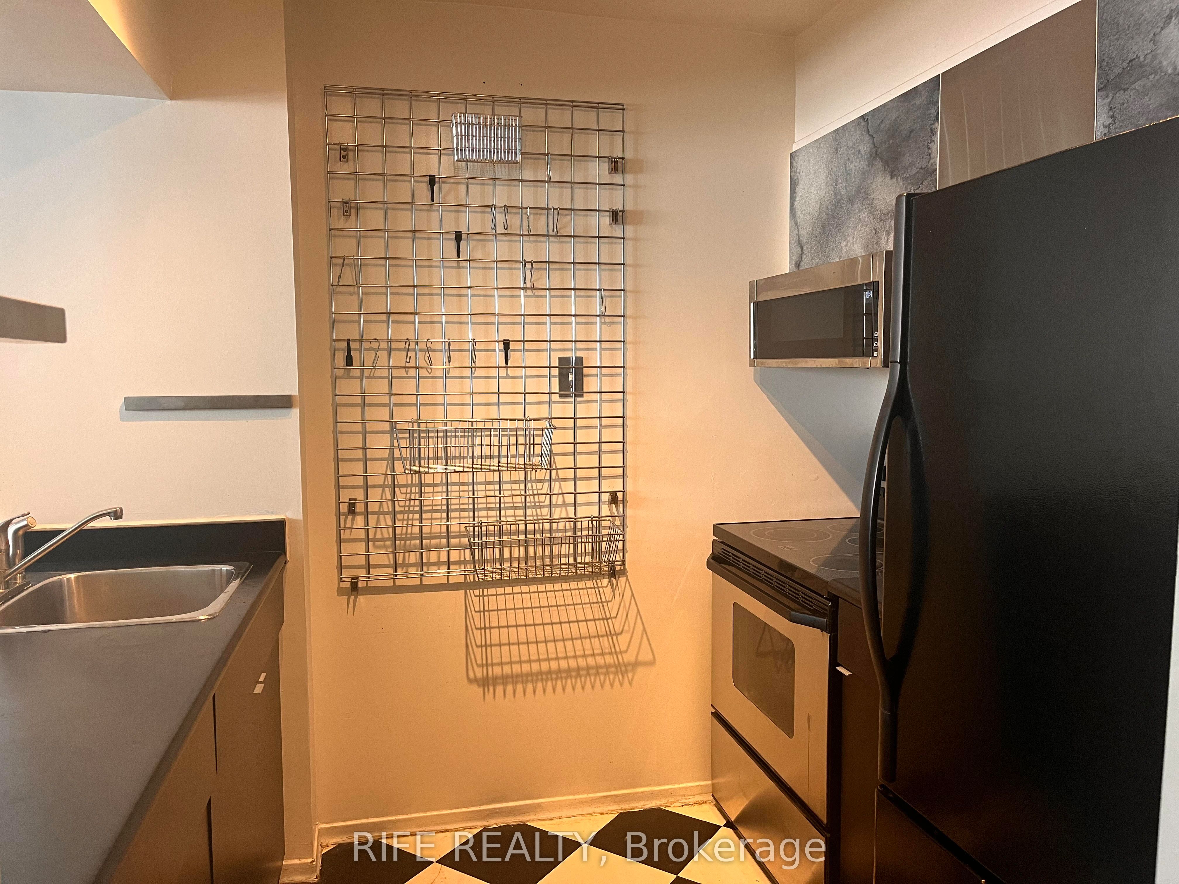 Additional image 3 of 706-120 St Patrick Street, Toronto, ON, M5T 2X7
