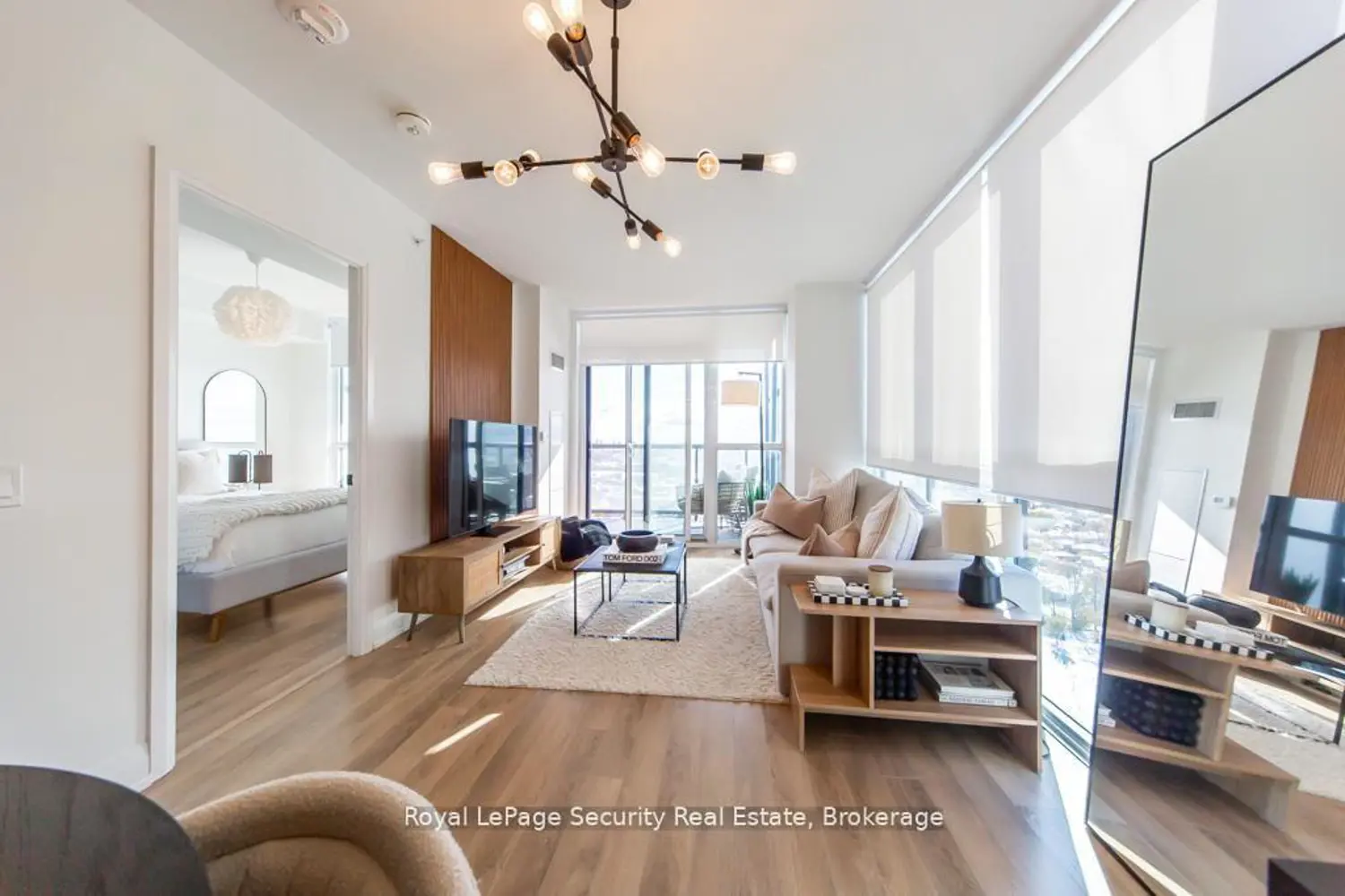 Additional image 7 of 1461 Lawrence Avenue 2009