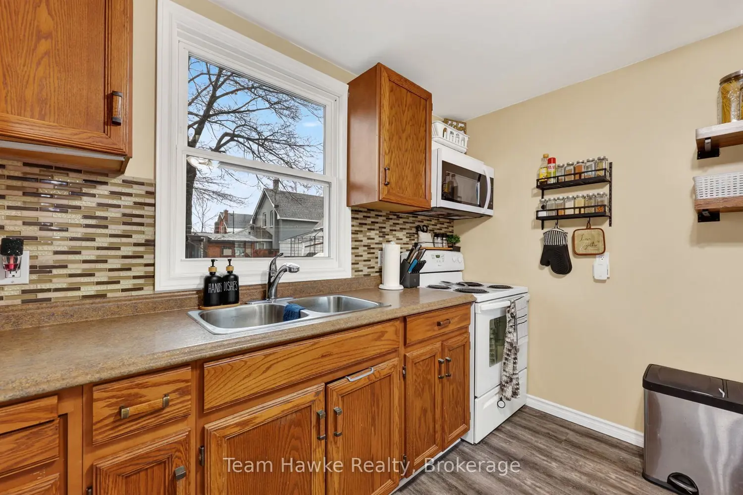 Additional image 5 of 374 Dominion Avenue