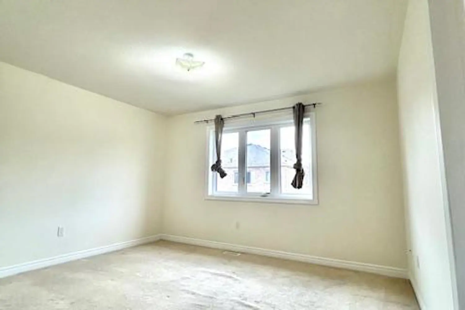 Additional image 12 of 24 Yardley Crescent