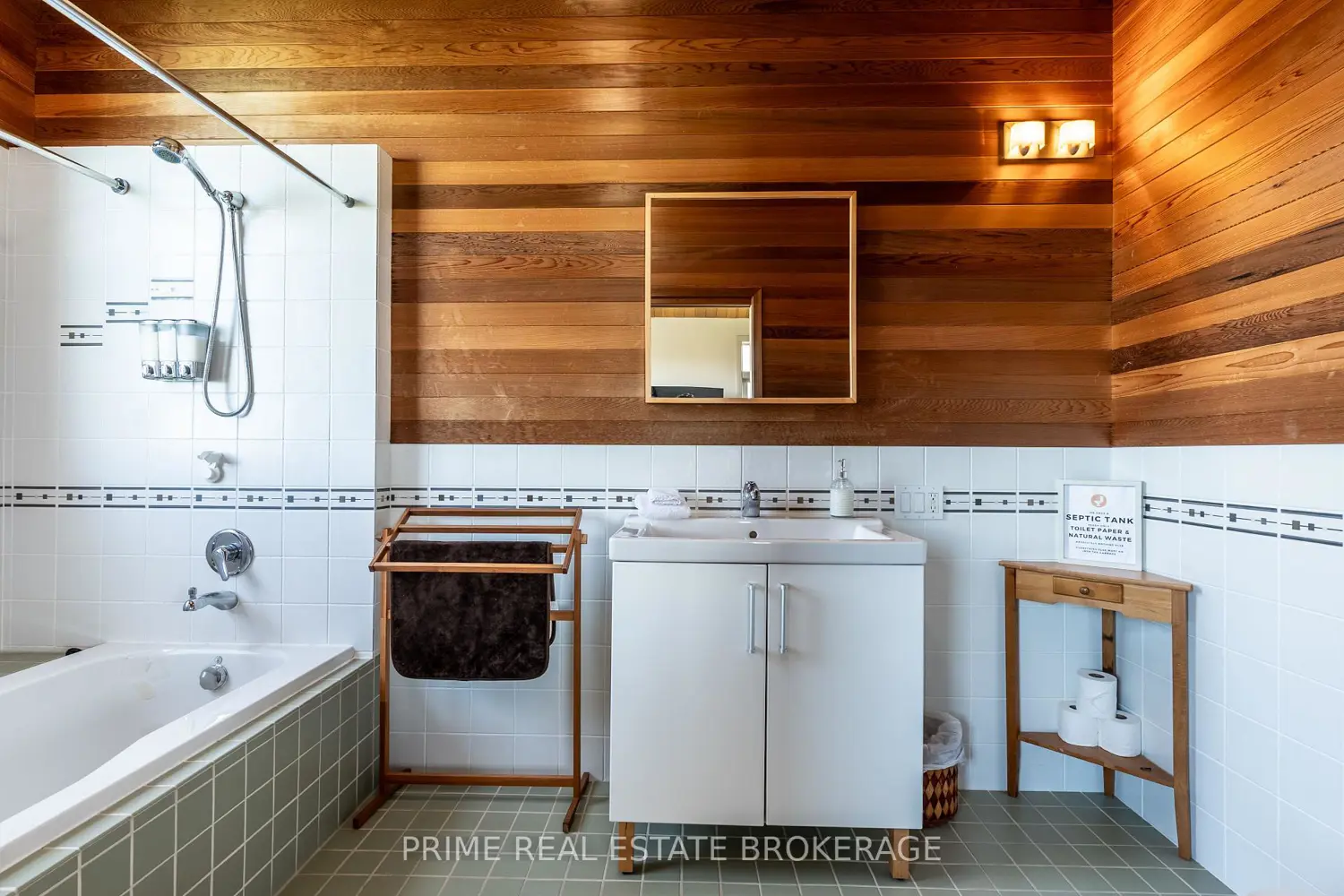 Additional image 13 of 71899 Sunridge Crescent