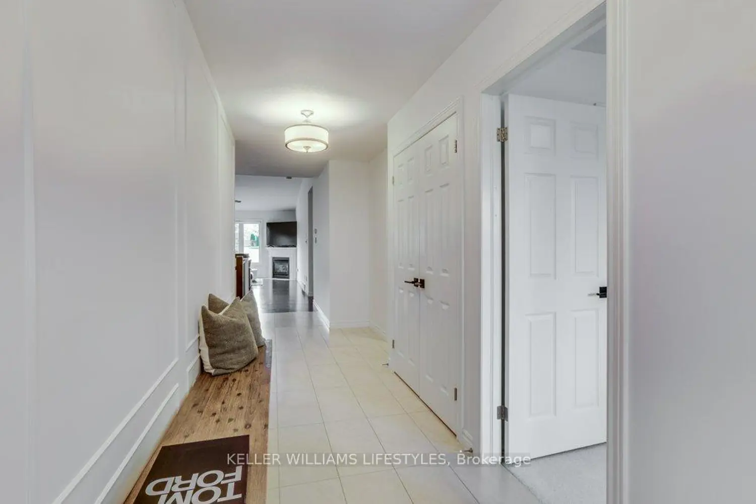 Additional image 3 of 2090 Denview Avenue