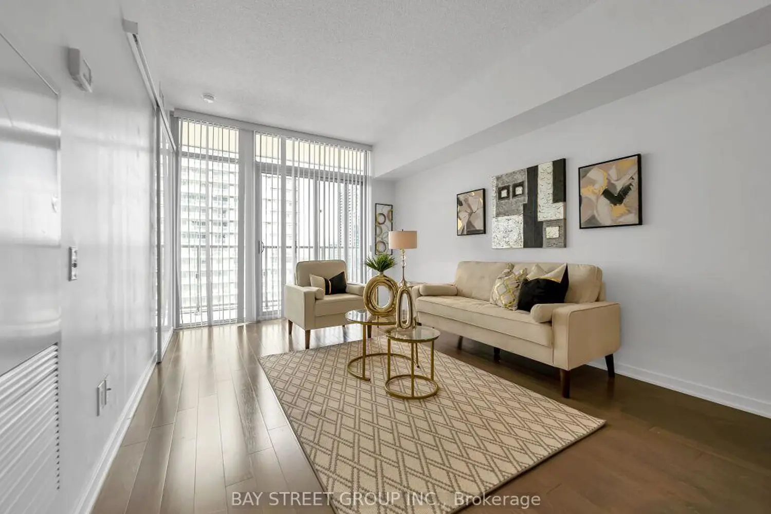 Additional image 11 of 105 The Queensway Avenue 1501