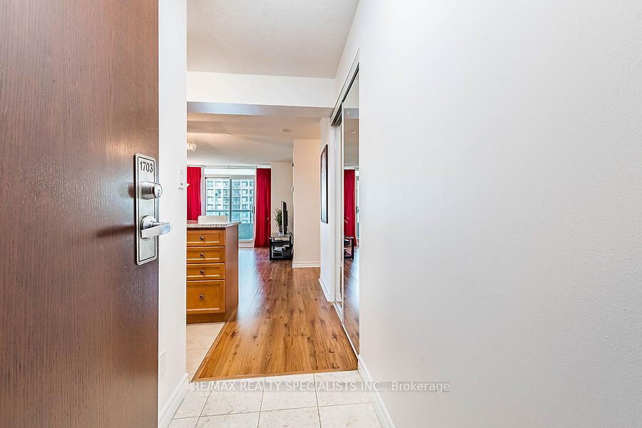Additional image 2 of 1703-335 Rathburn Road W, Mississauga, ON, L5B 0C8