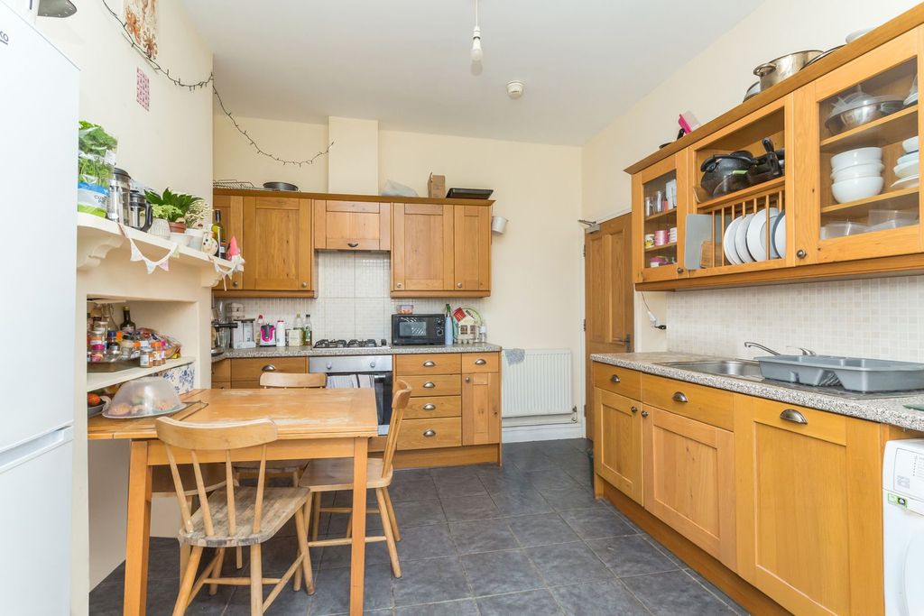 Additional image 2 of 6 bed maisonette to rentPreston Road, Brighton BN1