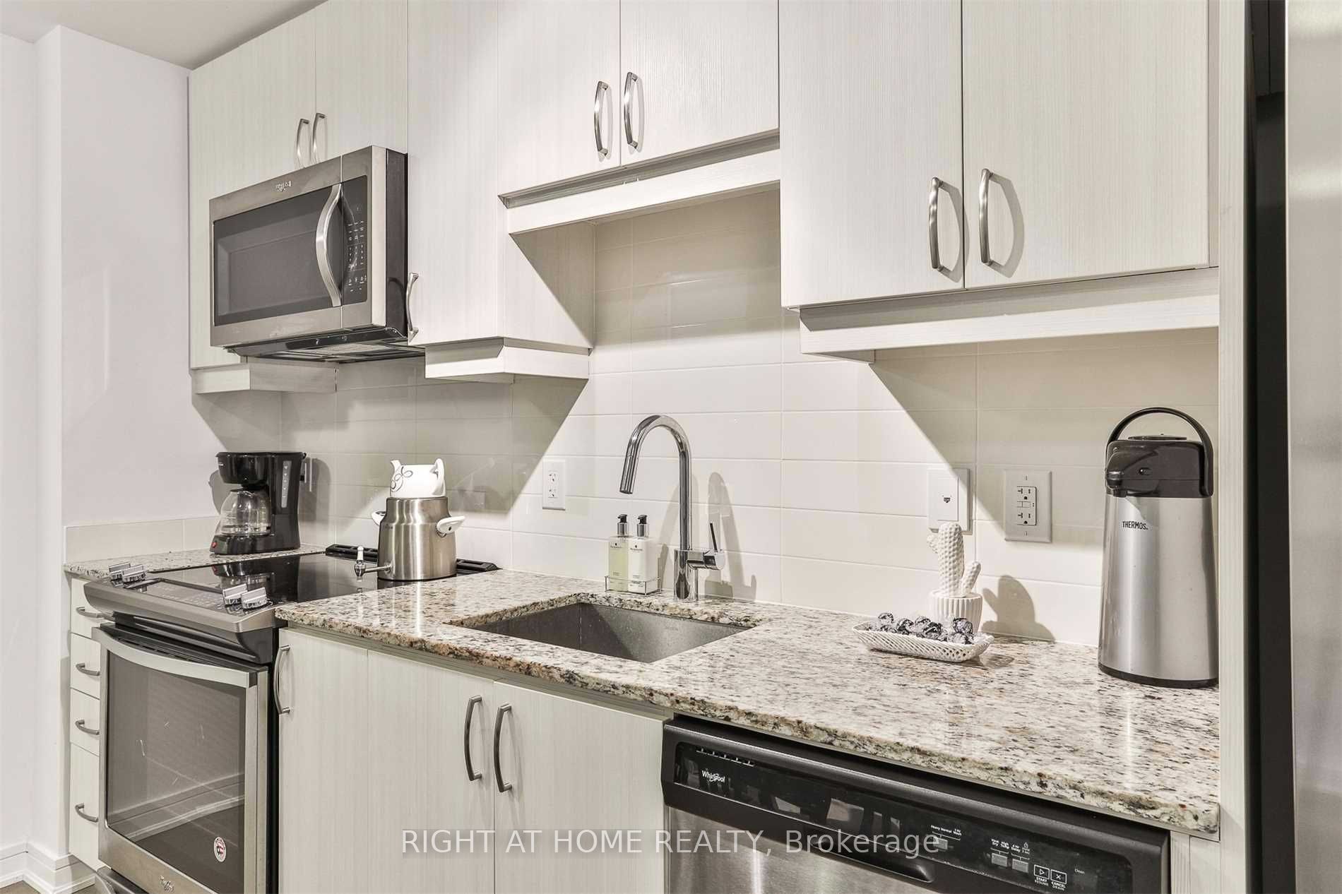 Additional image 2 of Se320-9199 Yonge Street, Richmond Hill, ON, L4C 1H7