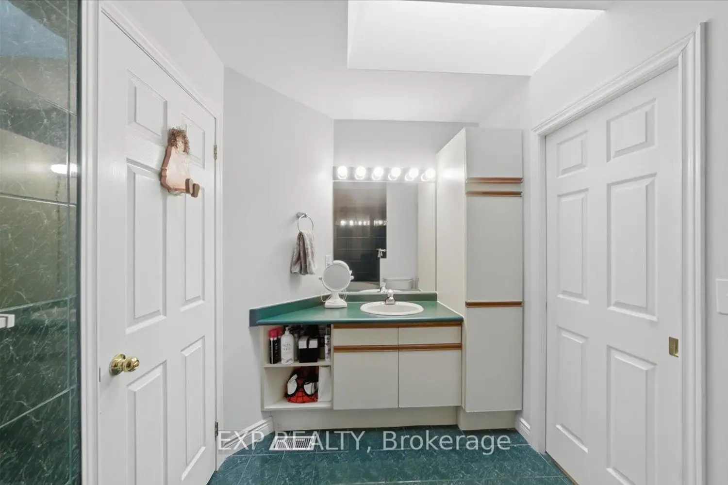 Additional image 15 of 160 Davis Street