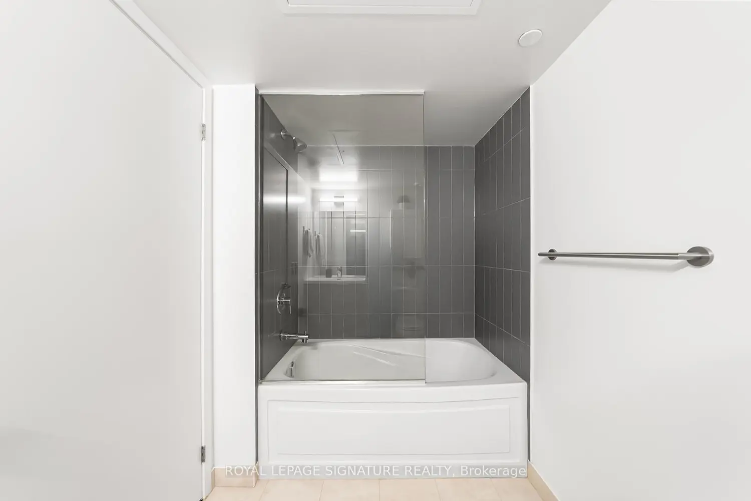 Additional image 9 of 60 Shuter Street 605