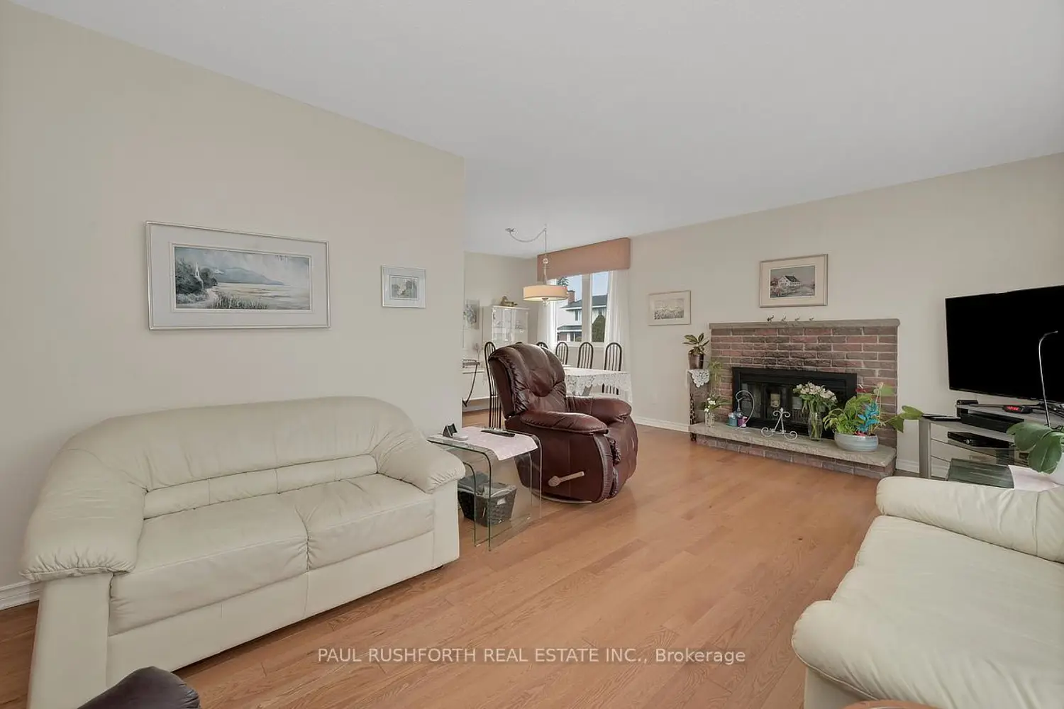 2191 Bickerton Avenue photo 3