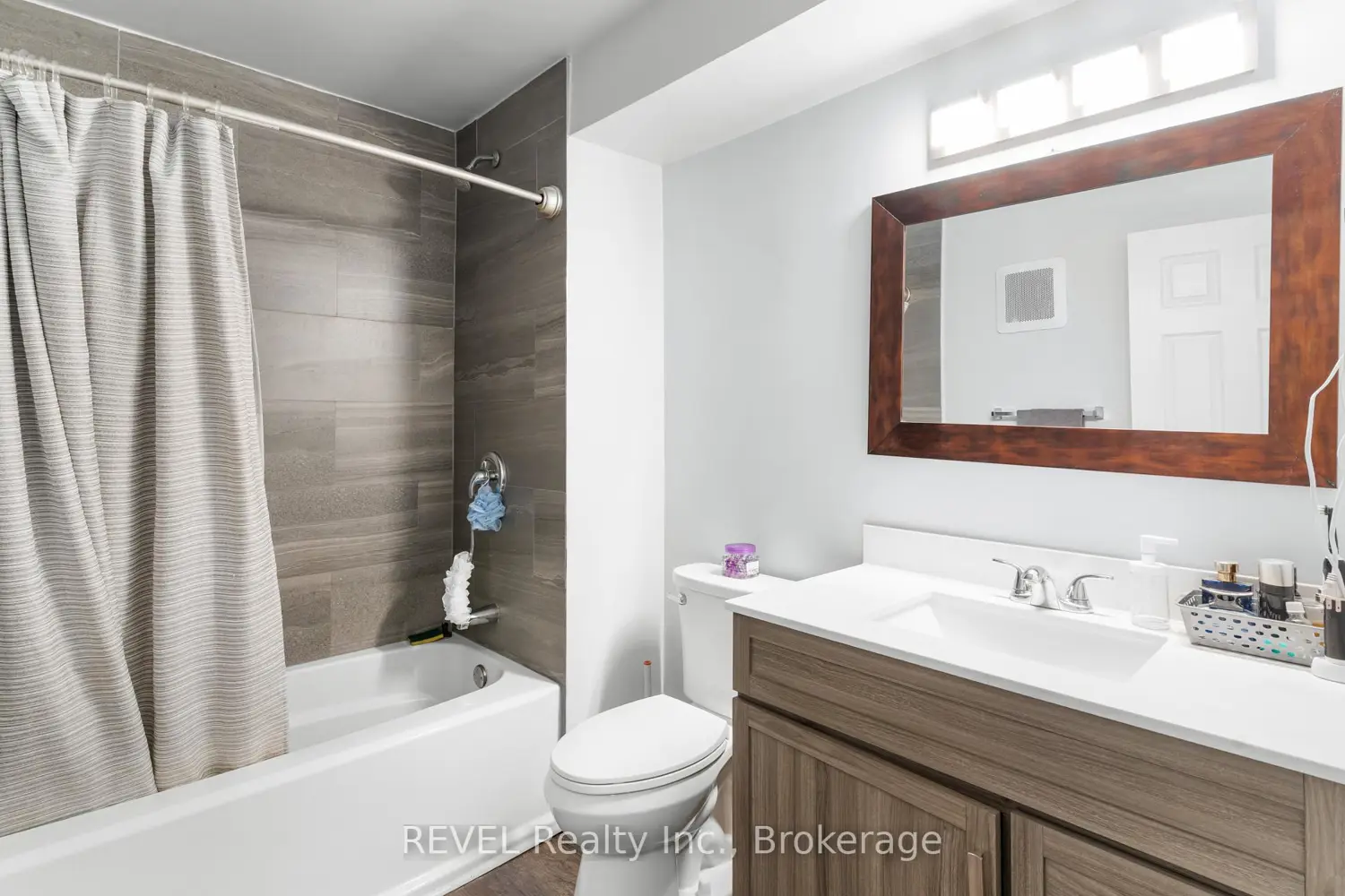 Additional image 14 of 5222 Portage Road 305