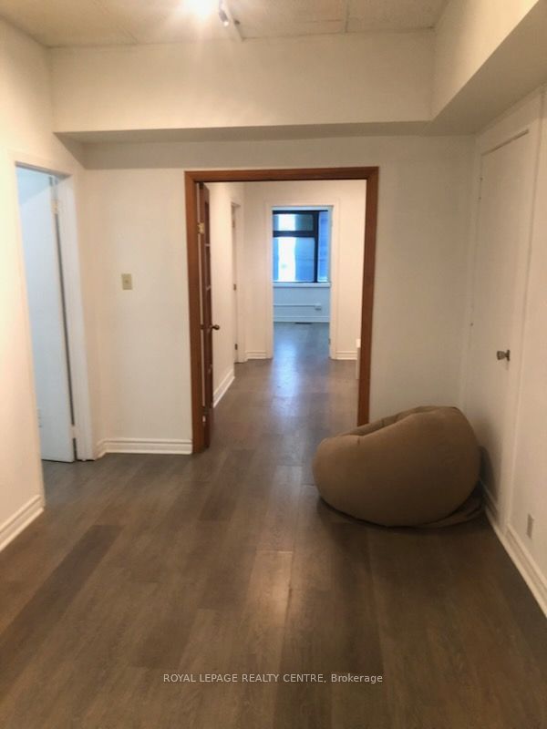 Additional image 3 of 206-106 Lakeshore Road E, Mississauga, ON, L5G 1E3