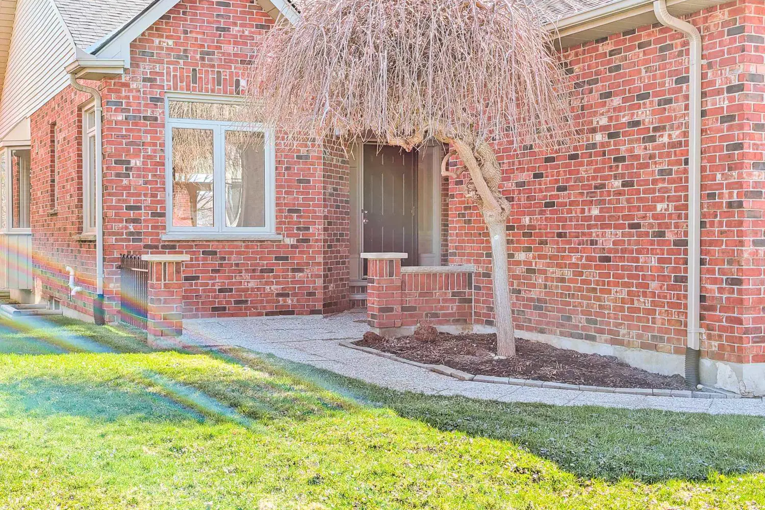 Additional image 18 of 400 Ambleside Drive 10