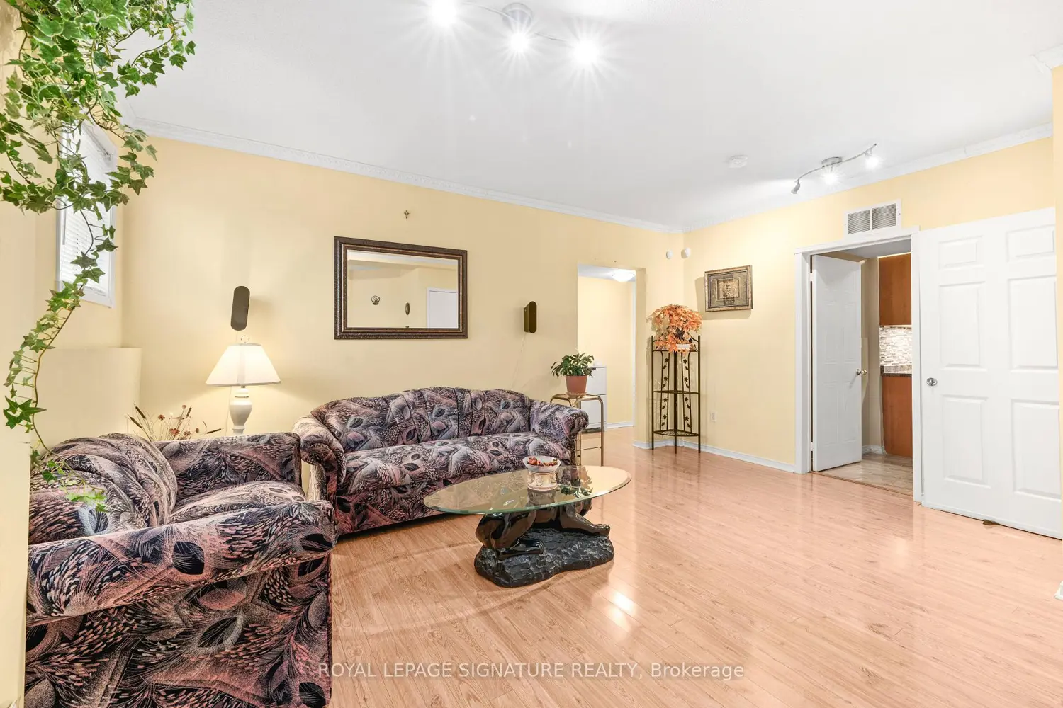 Additional image 10 of 687 Twain Avenue