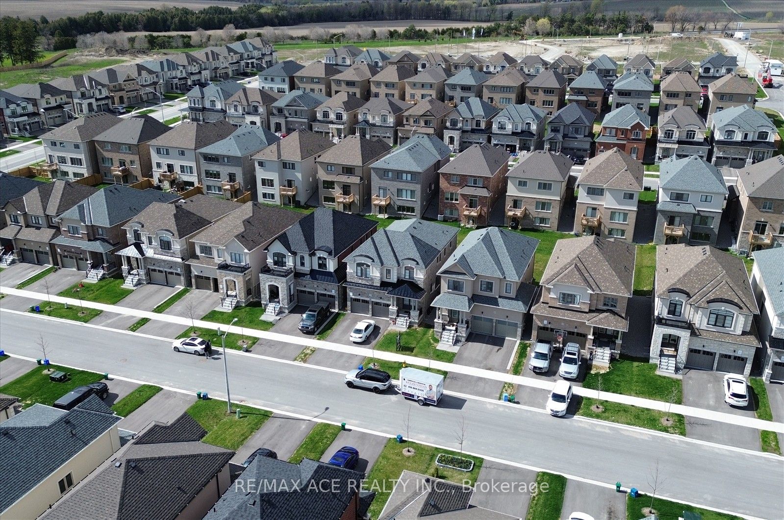 Additional image 5 of 218 Flood Avenue, Clarington, ON, L1B 0W6