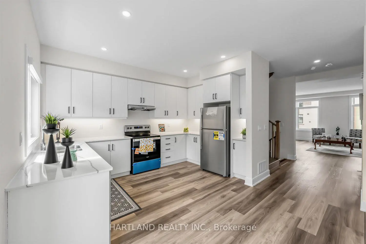 Additional image 6 of 1695 Dersan Street 505