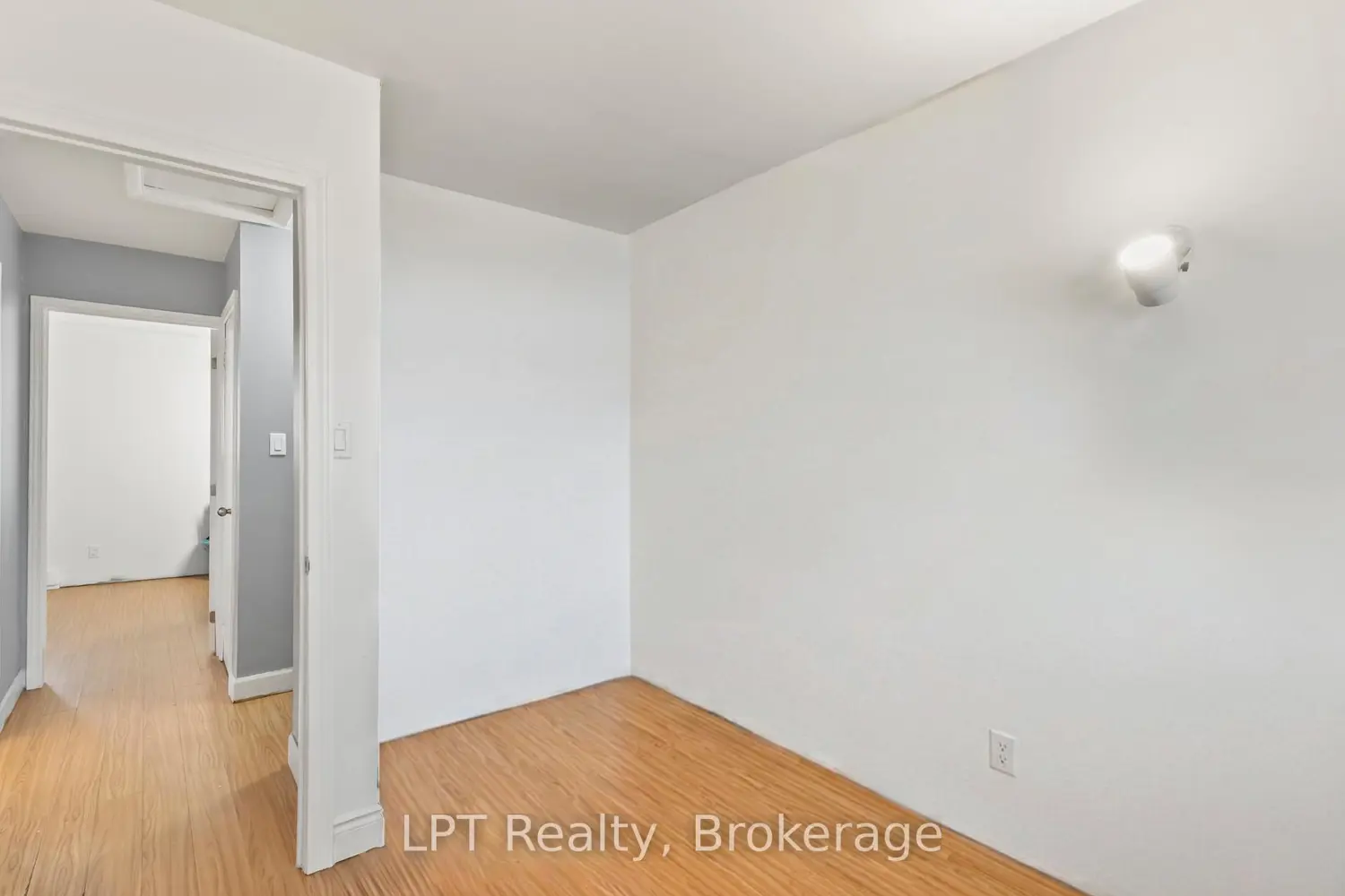 Additional image 9 of 4 Tiffany Place