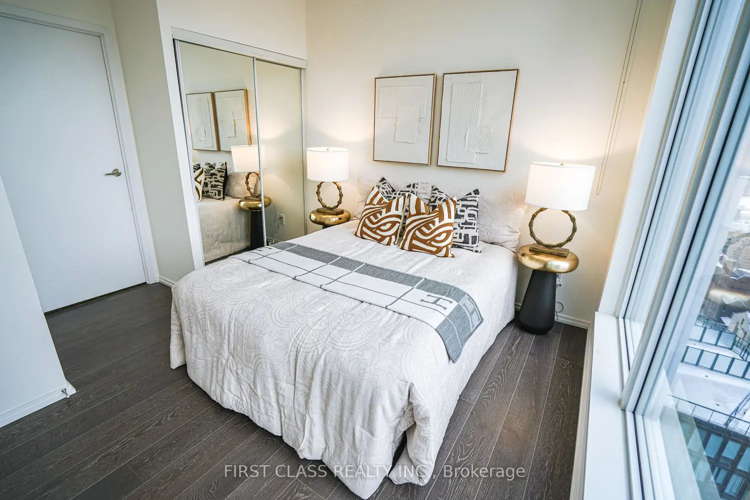 Additional image 6 of 68 Shuter Street 2010