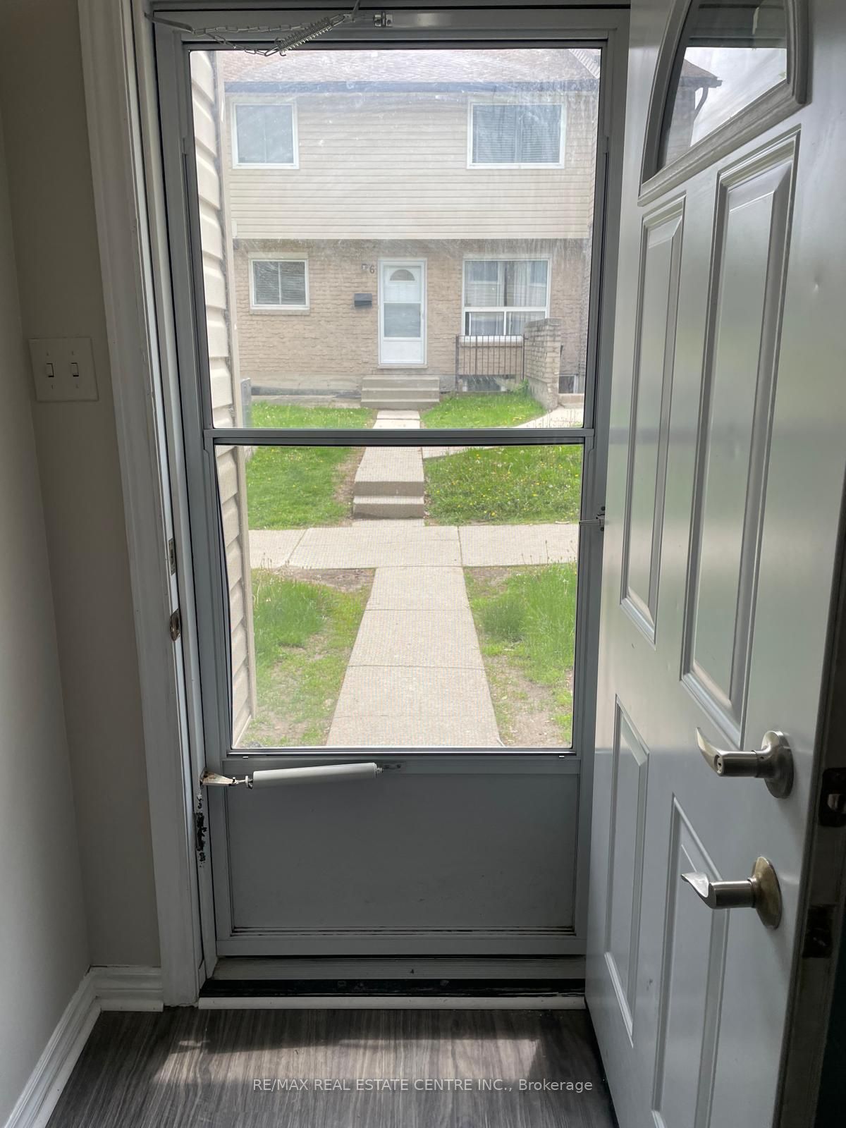 16-453 Albert Street, Waterloo, ON, N2L 5A7 photo 4