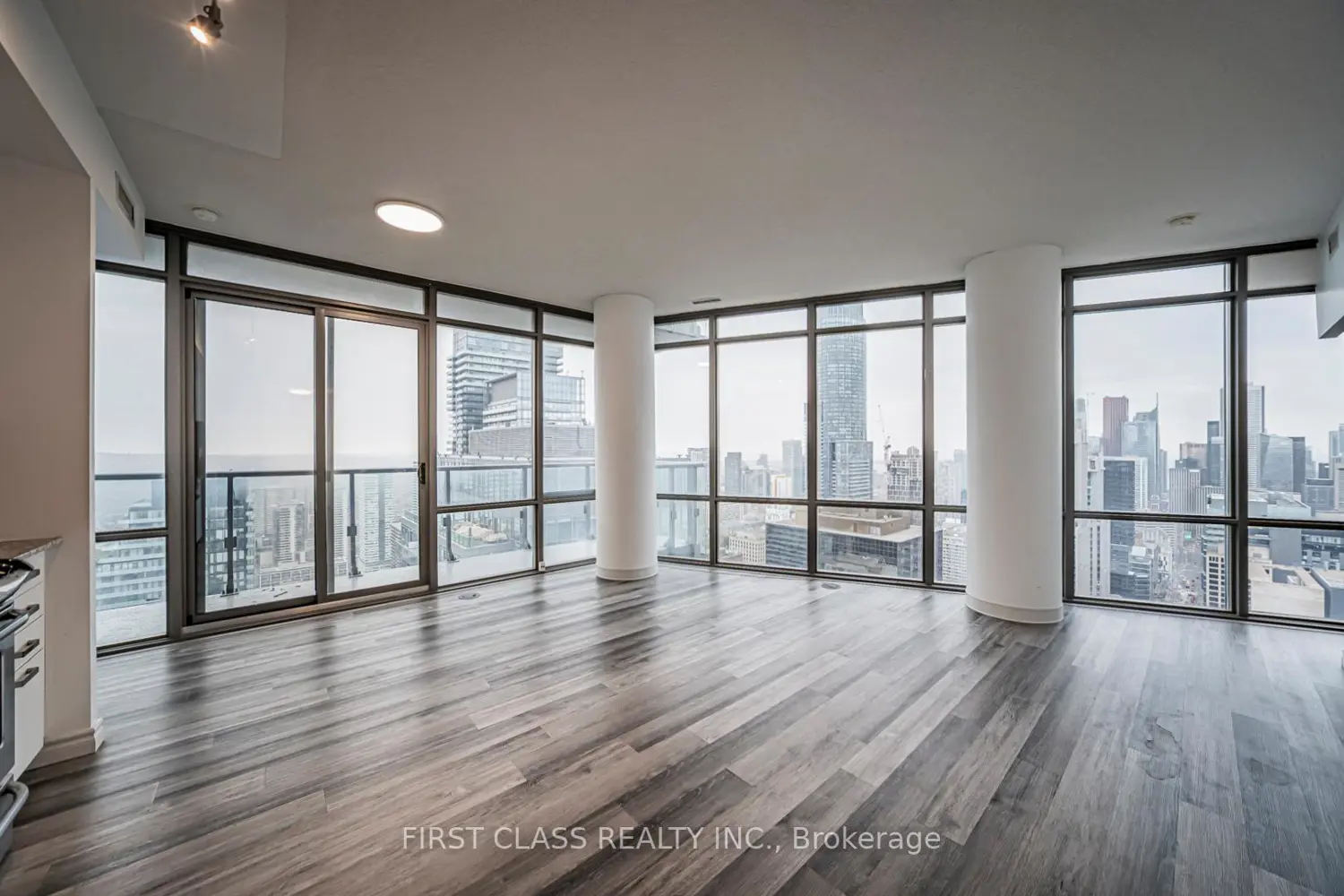 Additional image 11 of 832 Bay Street 4608