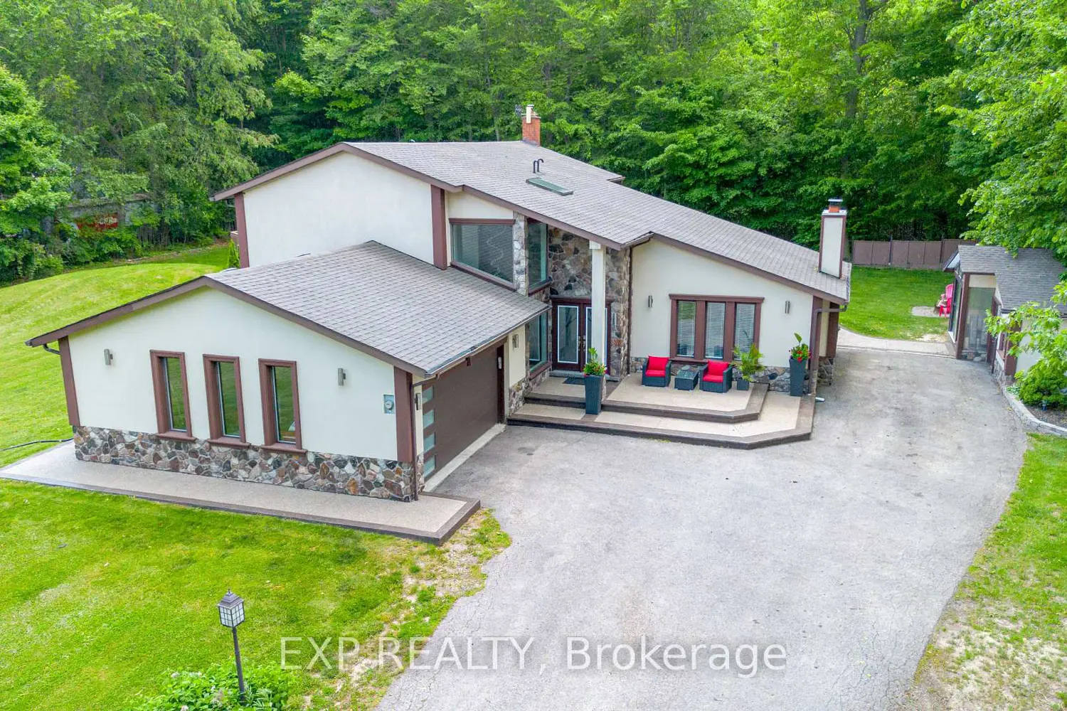 3263 Guyatt Road