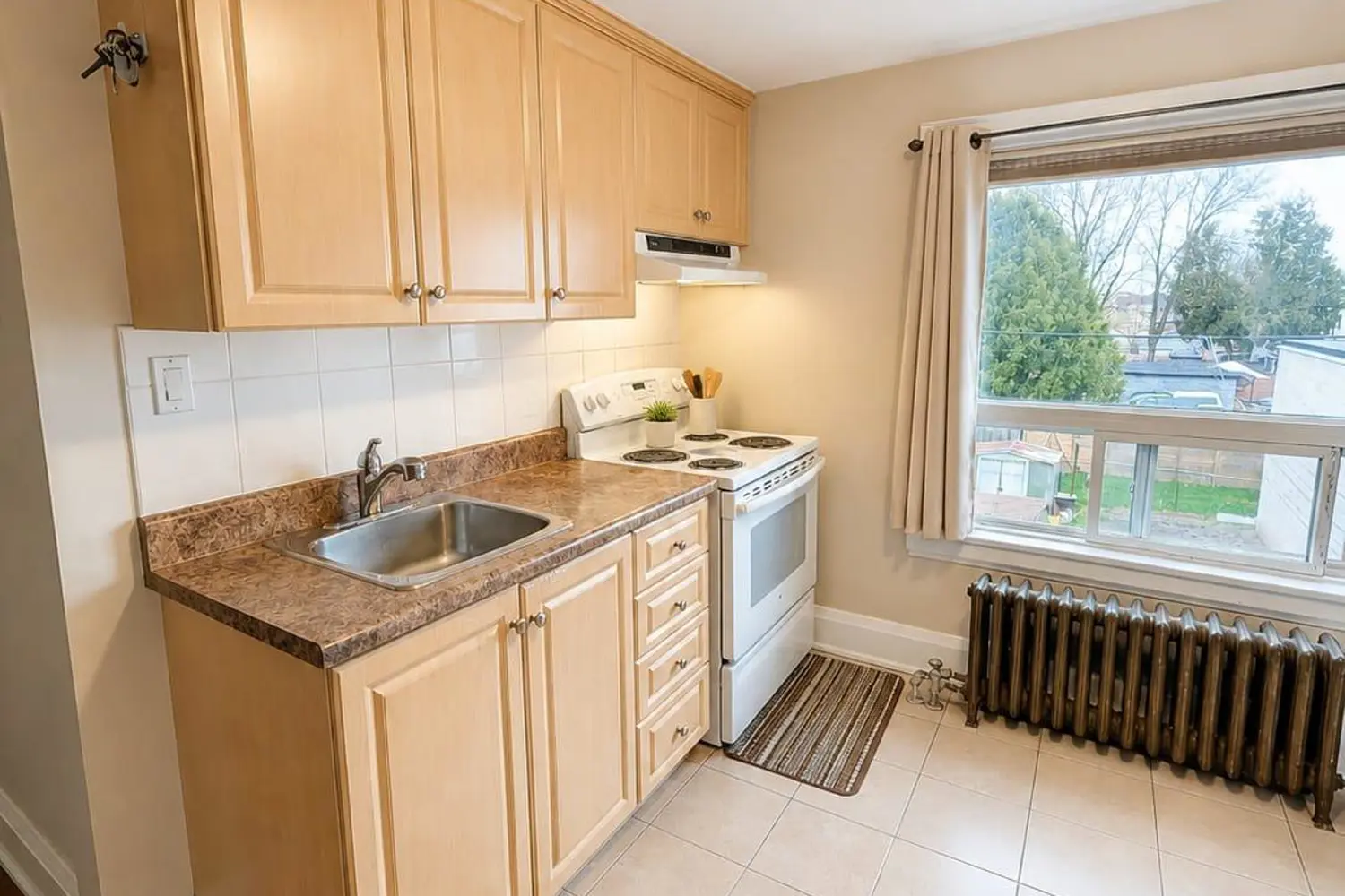 Additional image 10 of 112 Silverthorn Avenue