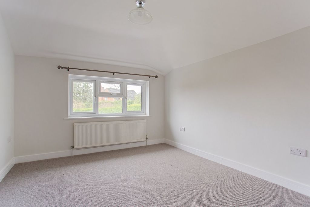 Additional image 8 of 4 bed detached house to rentSchool Road, Charlton Kings, Cheltenham GL53