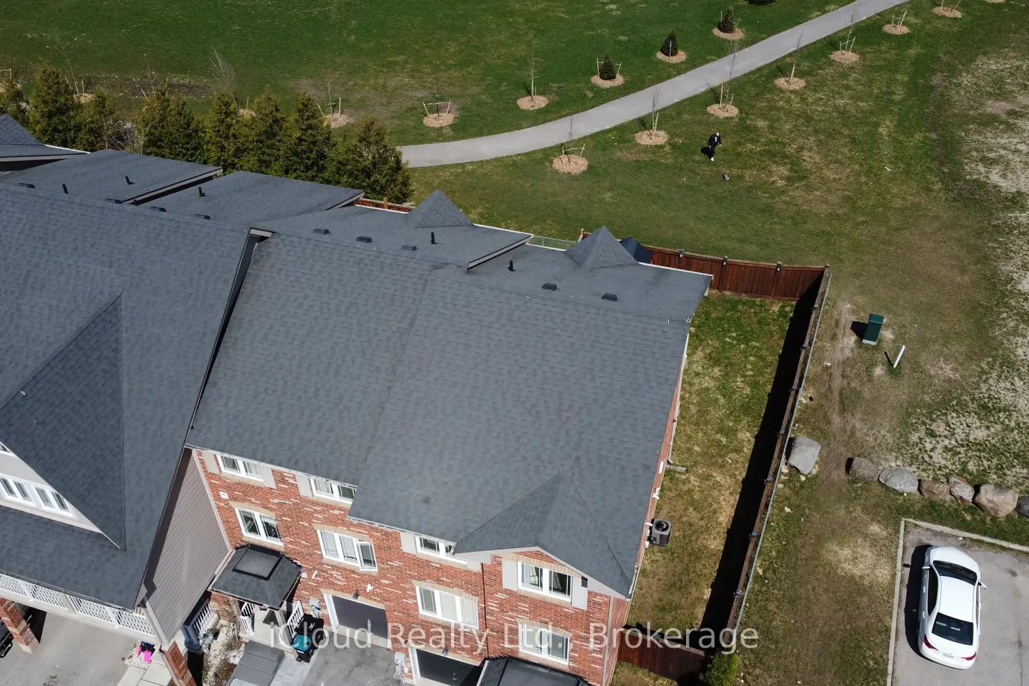 Additional image 3 of 1355 Coleman Crescent