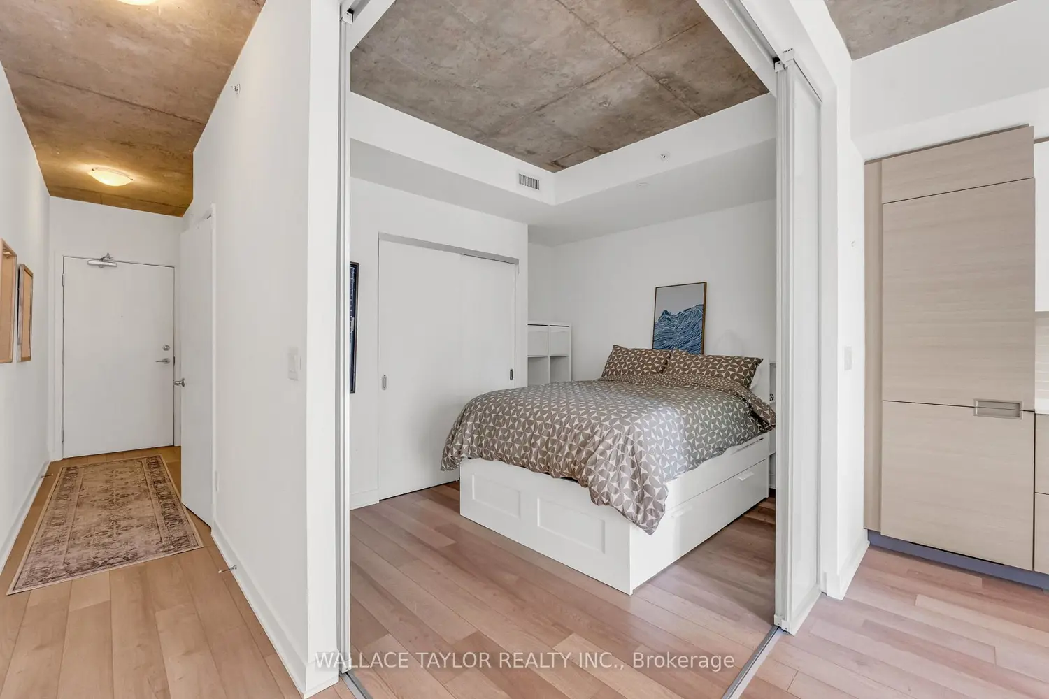 Additional image 13 of 210 Simcoe Street 1702