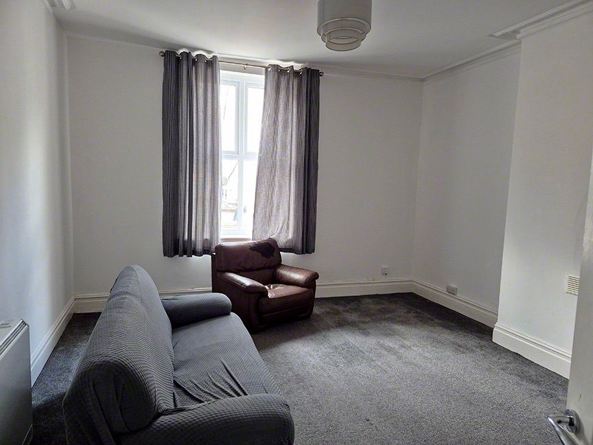 Additional image 3 of 3 bed flat to rentA Pool Street, Caernarfon LL55