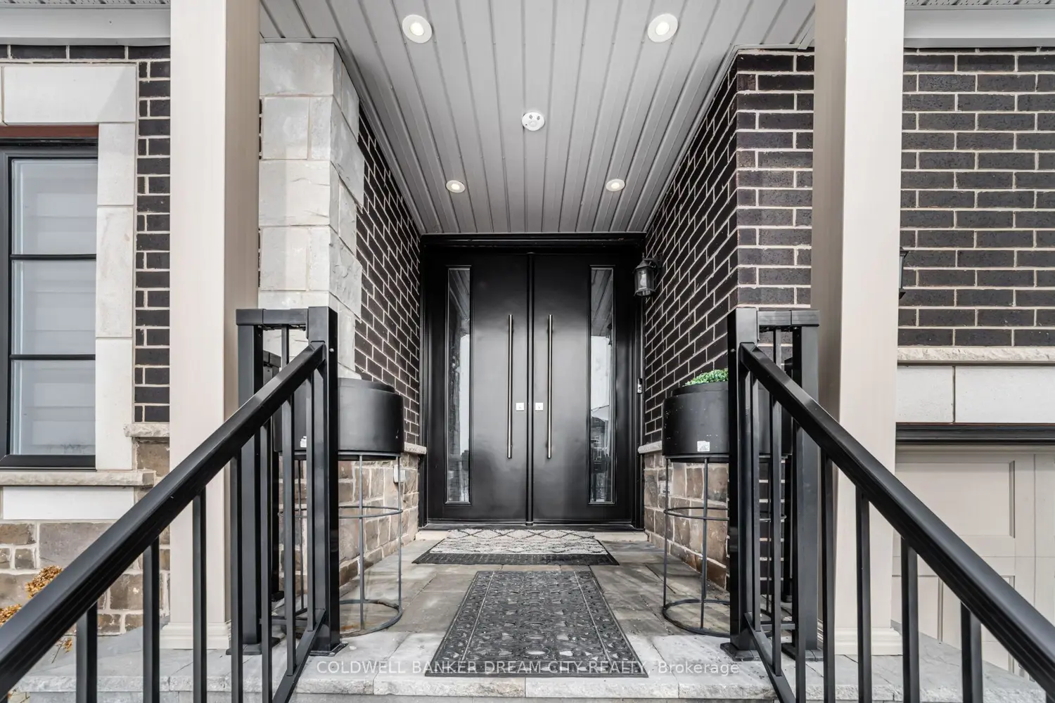 115 Mccann Street photo 2