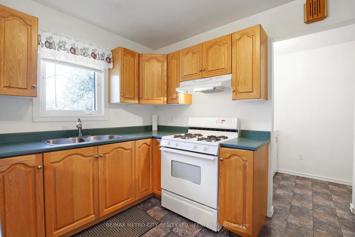 Additional image 11 of 3805 Burnstown Road