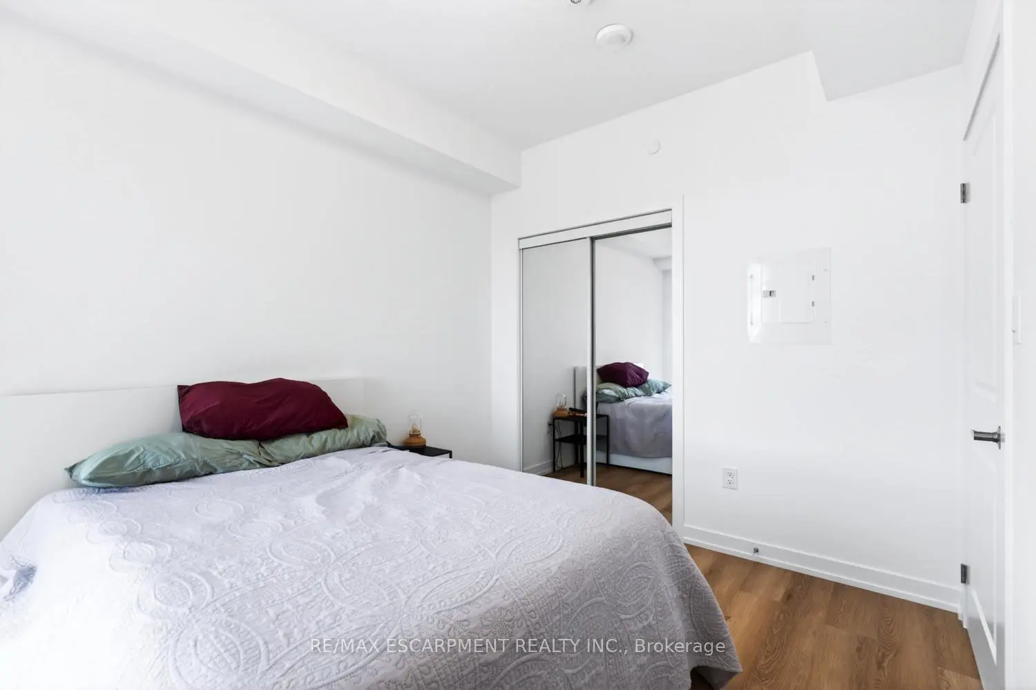 Additional image 19 of 470 Dundas Street 804