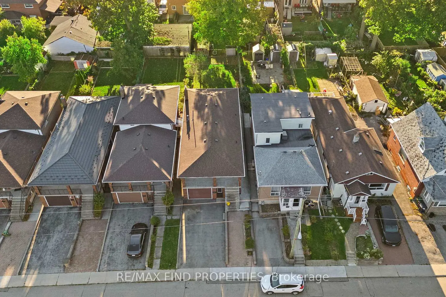 16 Mcdonald Avenue