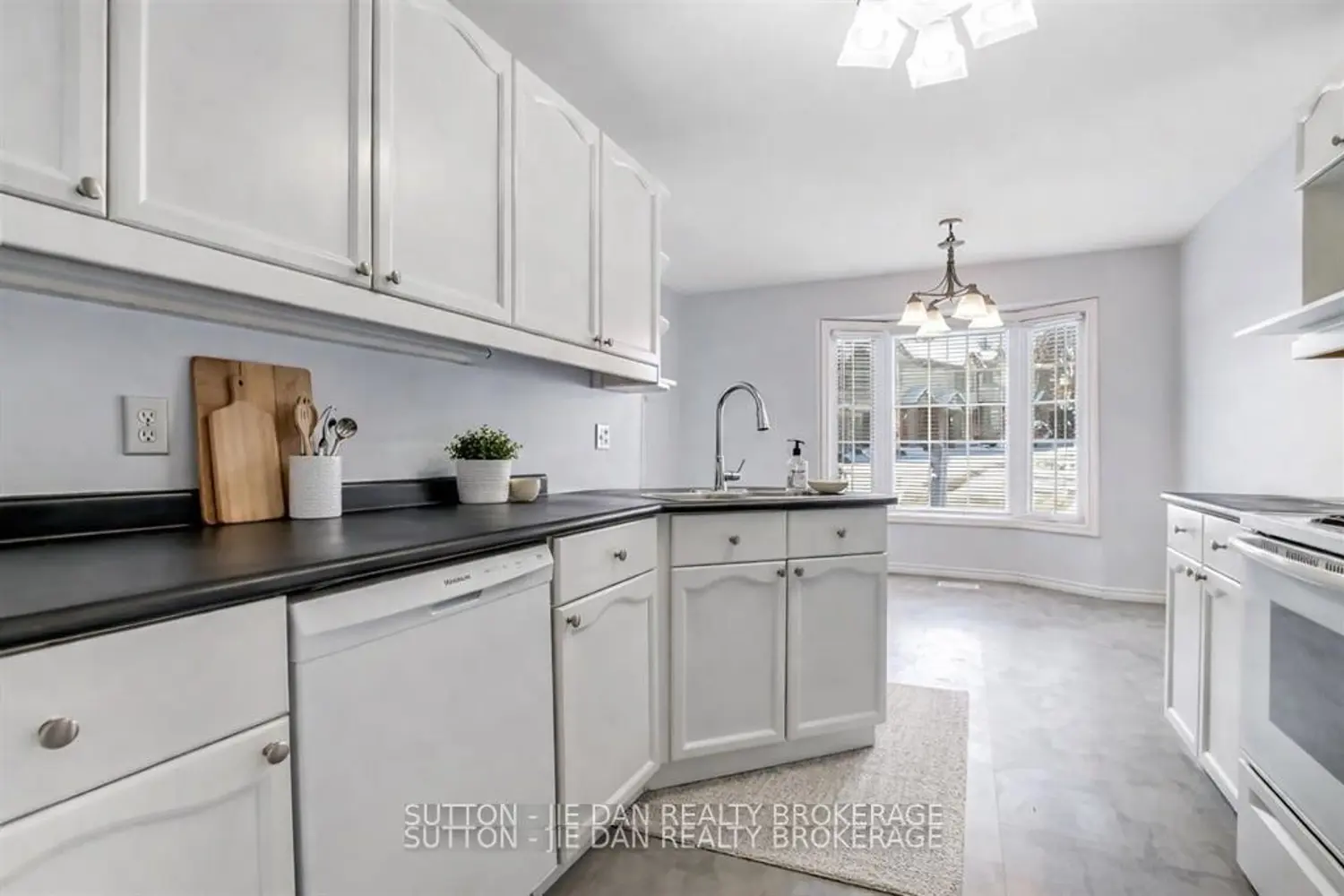 Additional image 3 of 70 Chapman Court 63