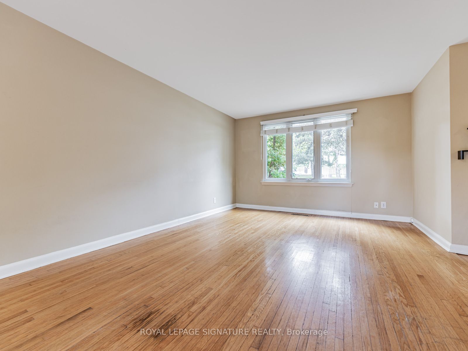 Additional image 4 of 4 Burdock Lane, Toronto, ON, M3C 2G5