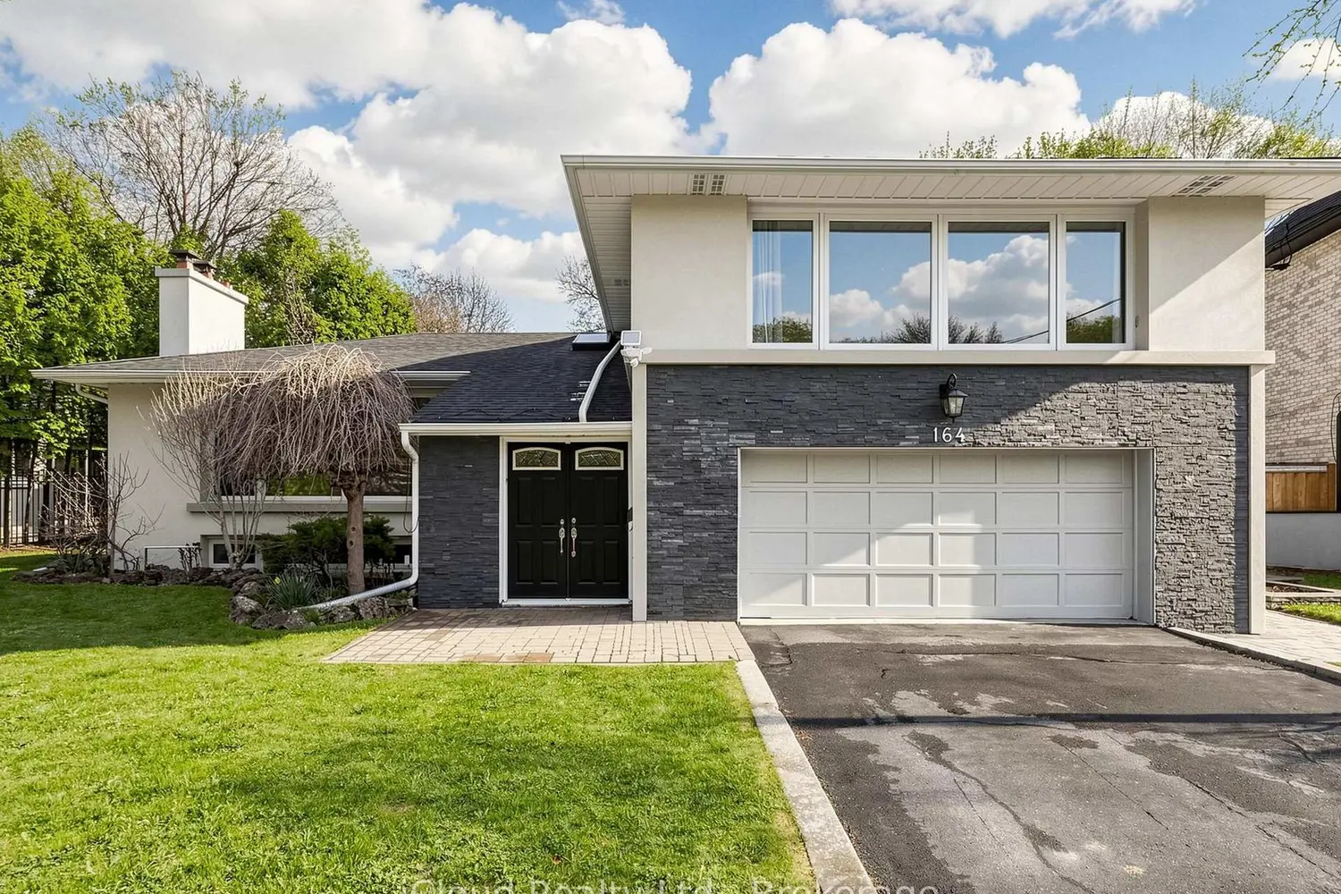 Additional image 4 of 164 Munro Boulevard