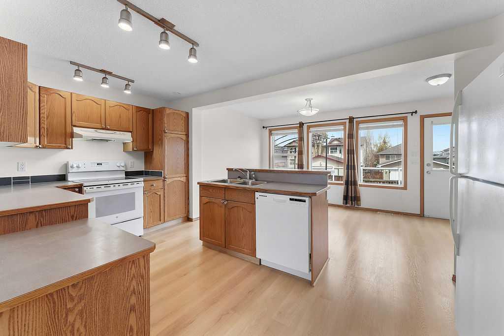 Additional image 6 of 108 Everstone Rise SW, Calgary, AB, T2Y4J7