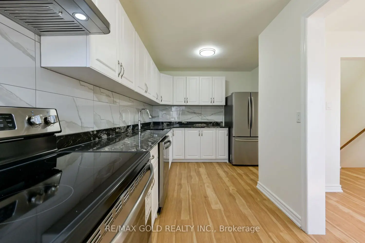 Additional image 5 of 1601 Albion Road 266