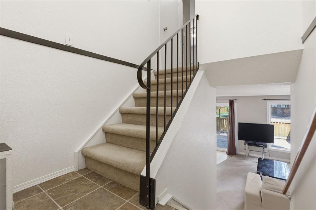 Additional image 4 of 100-4740 Dalton Drive NW, Calgary, AB, T3A 2H4