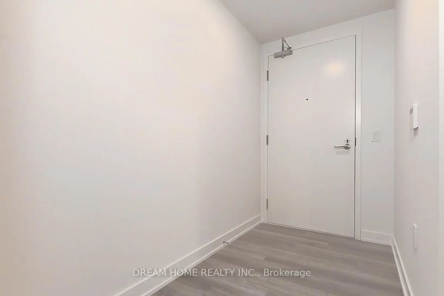 Additional image 3 of 238 Simcoe Street 1608